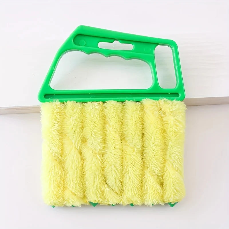 Versatile Blinds Cleaning Brush for Efficient Dust Removal