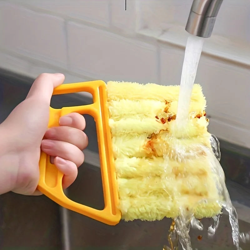 Versatile Blinds Cleaning Brush for Efficient Dust Removal