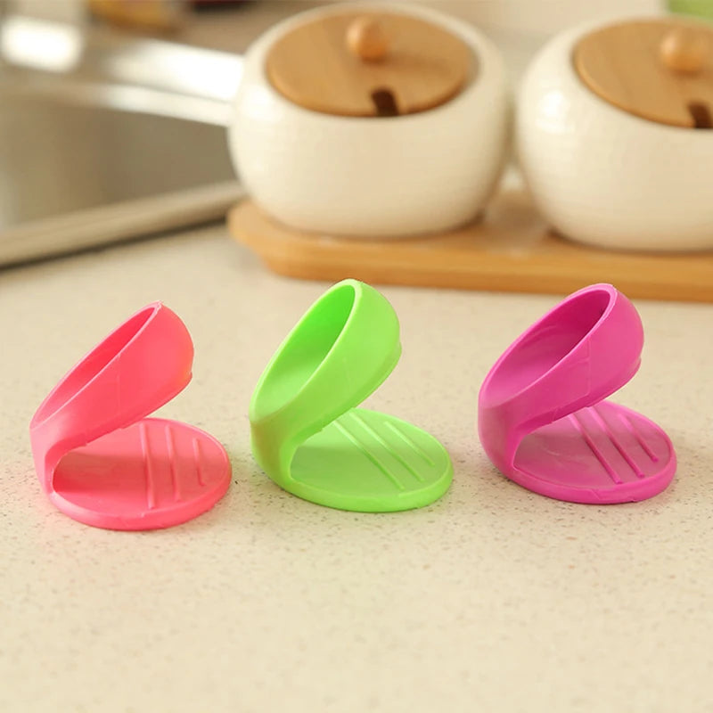 Versatile Silicone Insulated Finger Covers for Cooking